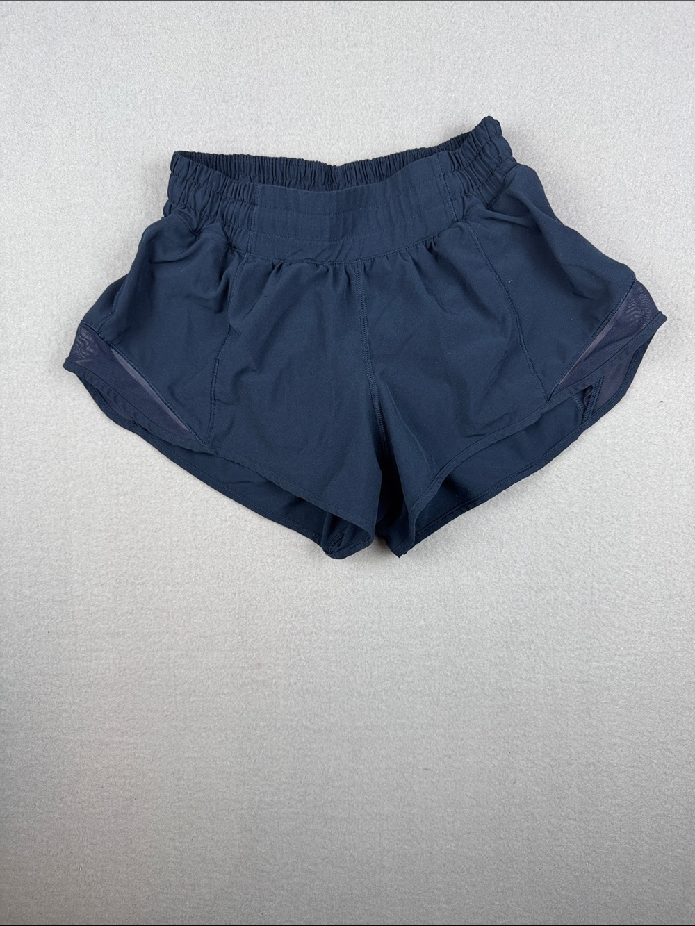 Lululemon Hottie Hot Shorts in Navy
Size: 4